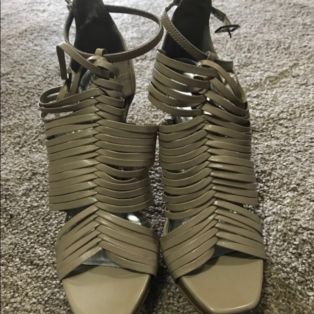 Calvin Klein sandal size 5.5